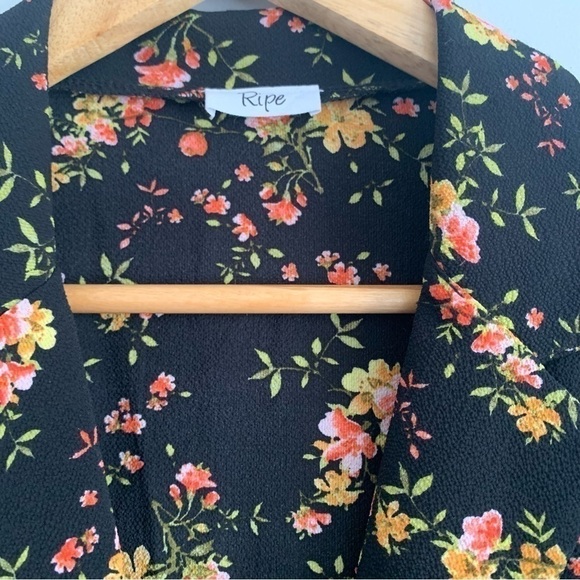 Ripe Floral Blouse Size L - Picture 5 of 11